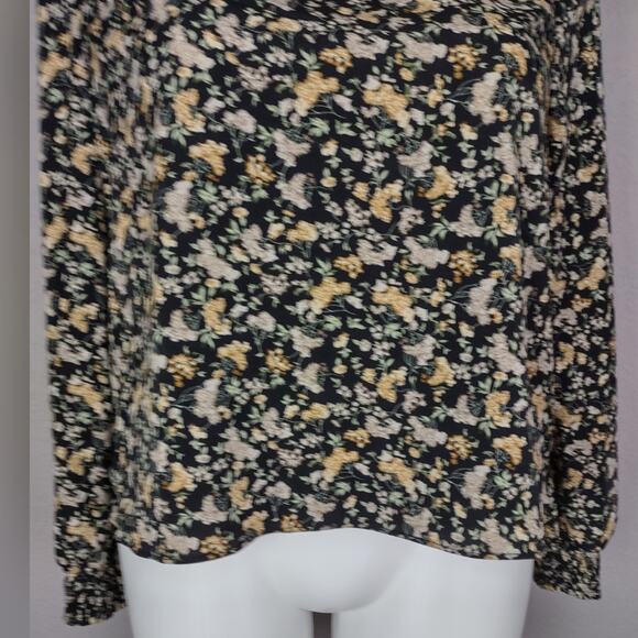 Vigoss Floral High Neck Ruffle Trim Blouse Size XXL Sold at Maurices - Picture 12 of 13